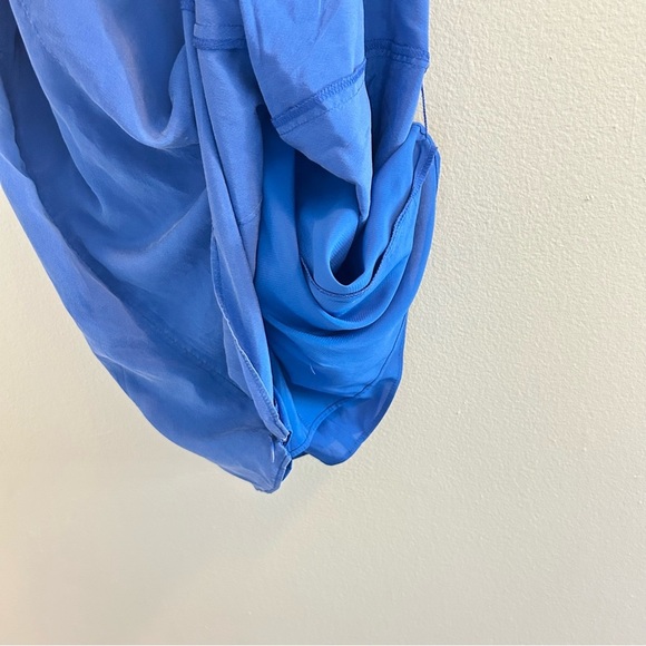 Ann Taylor Silk Tank Size 2 Blue Sleeveless Blouse Y2K Workwear Professional - Picture 8 of 10